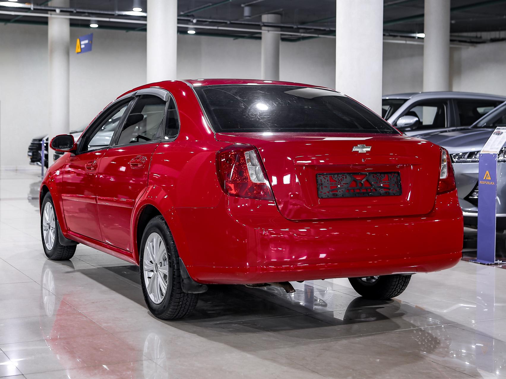 Купить Lacetti с пробегом